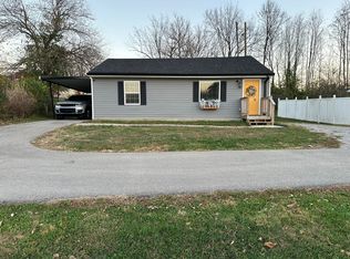 48 Watts Rd, Winchester, KY 40391