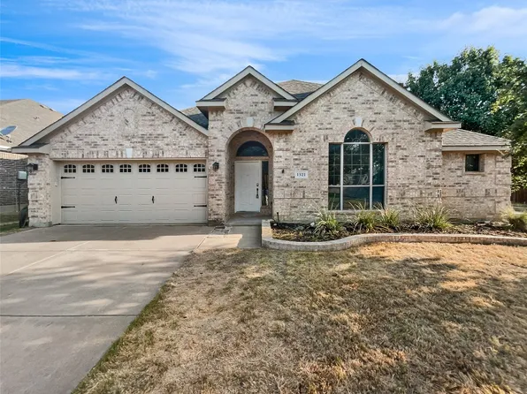 1321 Litchfield Ln, Burleson, TX 76028