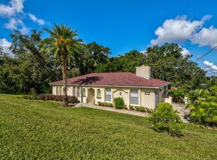 1220 Country Club Rd, Eustis, FL 32726
