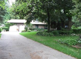 101 Granada Dr, Edinboro, PA 16412