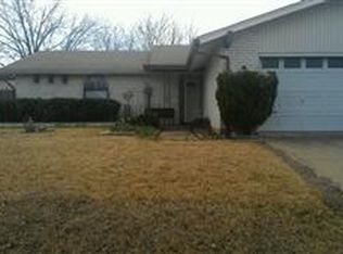 706 Salsbury Cir, Arlington, TX 76014
