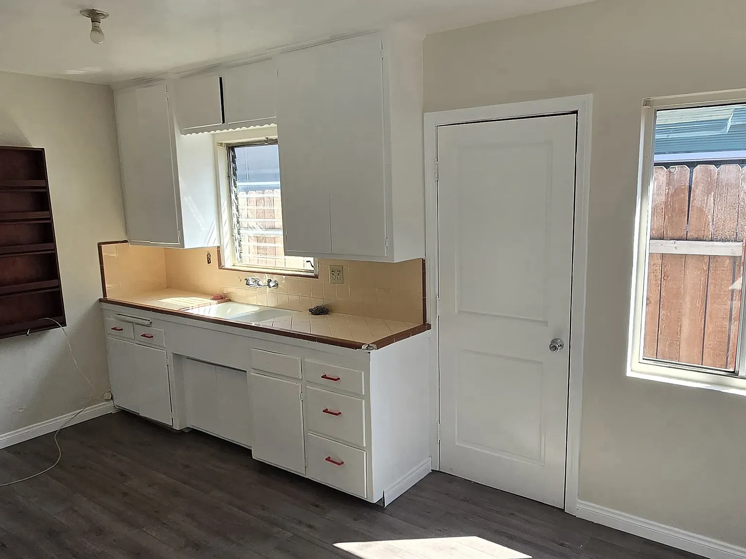 2 bed, 1076 sqft, $2,600 — Photo 3