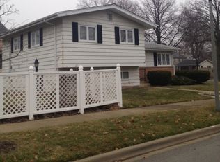 457 W Vallette St, Elmhurst, IL 60126