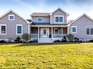 52 Perry Hill Rd, Acushnet, MA 02743