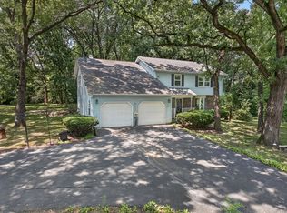 2825 Kingston Dr, Island Lake, IL 60042