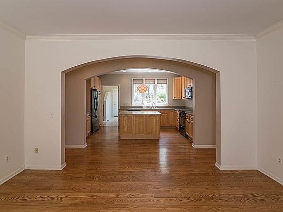 4th image of 2726 Aspen Ct #12