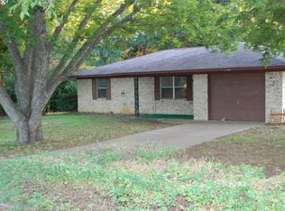 1709 Bassett Rd, Palestine, TX 75803