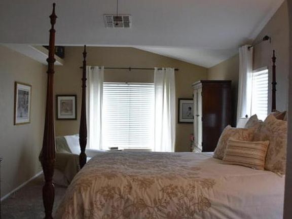 4th image of 11928 N 111th Way