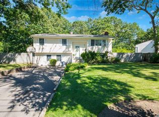 207 Joline Rd, Port Jefferson Station, NY 11776