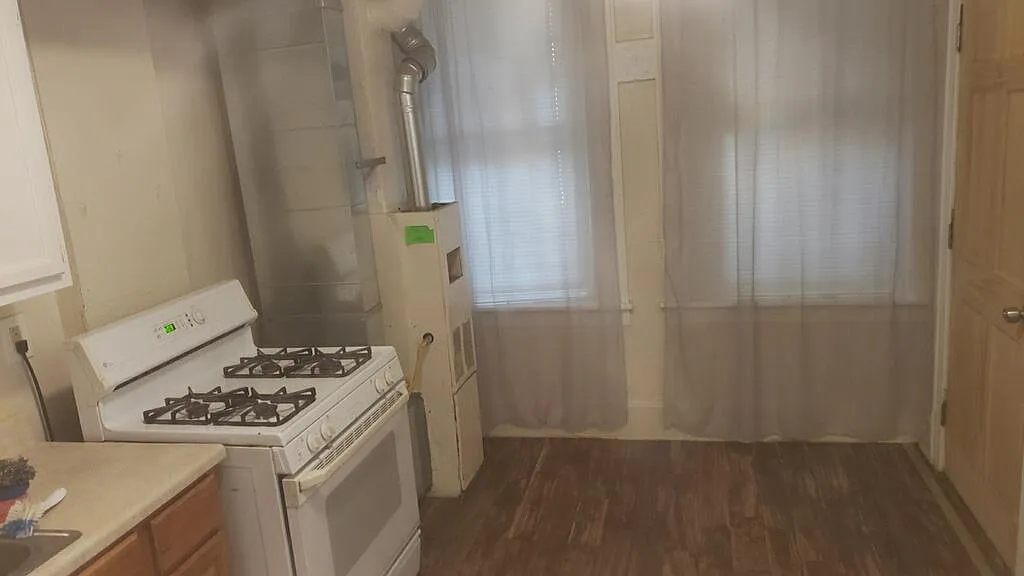 12 Tirrell St — Photo 3