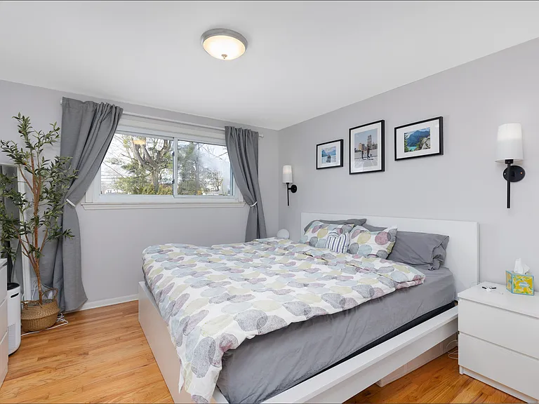 754 S Bywood Ave — Photo 8