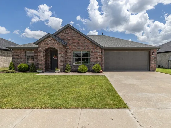 512 Brinley St, Springdale, AR 72762