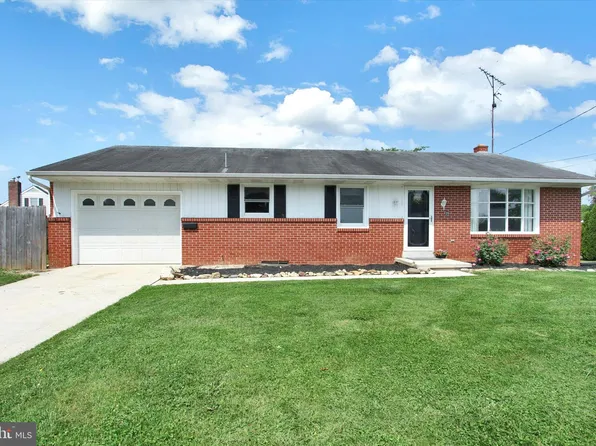 26 Maryland Ave, Littlestown, PA 17340