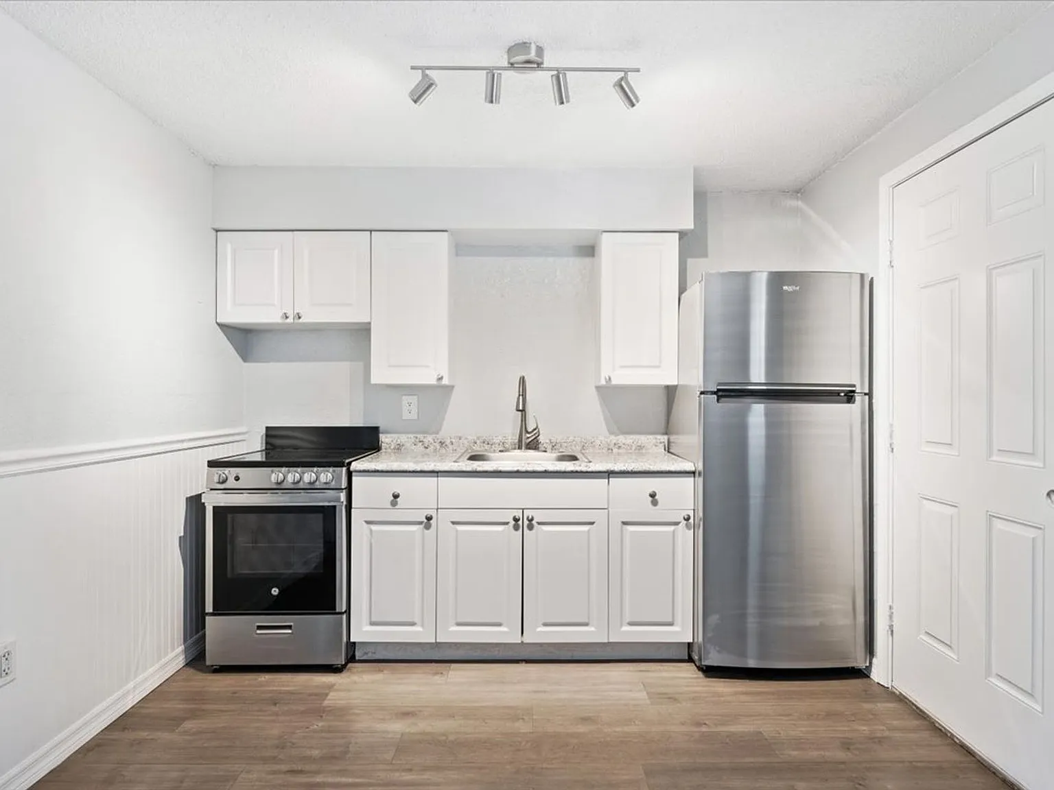 810 Sycamore Street — Photo 3