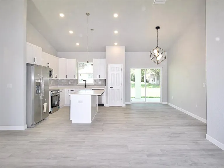 4000 Garienda Ave — Photo 11