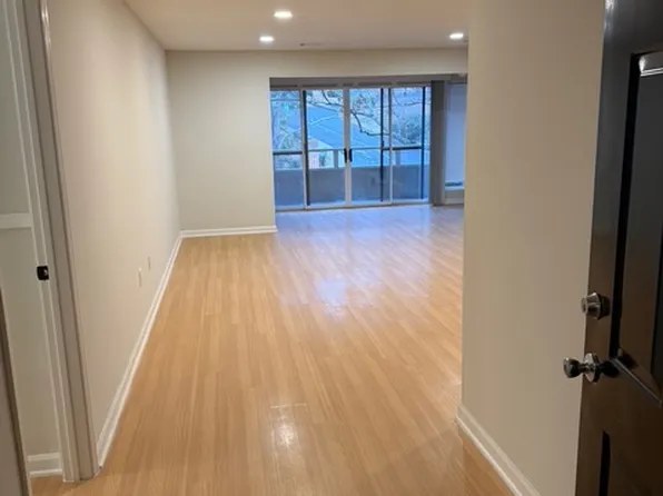 25216 Plantation Dr NE, Atlanta, GA 30324