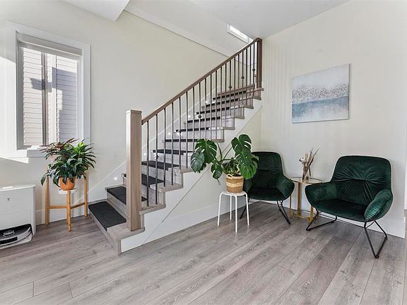 4th image of 13686 232a St