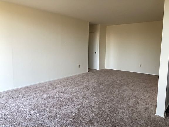 5th image of 7480 Lee Hwy