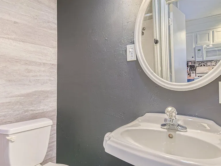1315 E M Franklin Ave #A — Photo 2