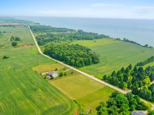 711 Lakeshore Dr, Kewaunee, WI 54216
