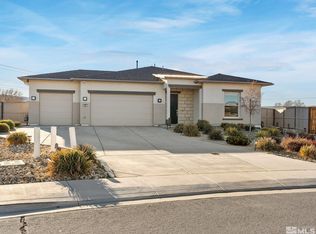 805 Palomino Dr, Fernley, NV 89408