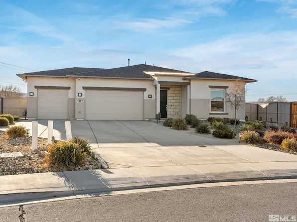 805 Palomino Dr, Fernley, NV 89408