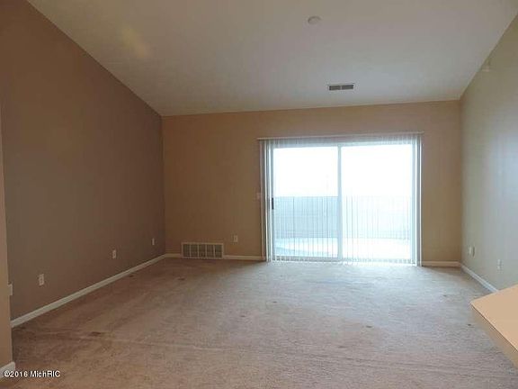 4th image of 5813 Crosswinds Dr Unit 33