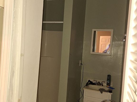 2nd image of 2901 Burkett St