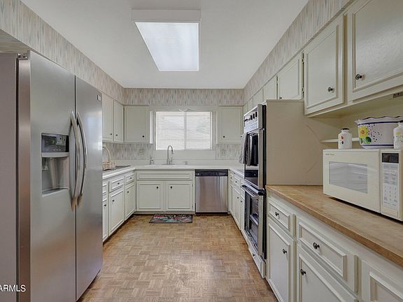 4th image of 10433 W RODGERS Circle