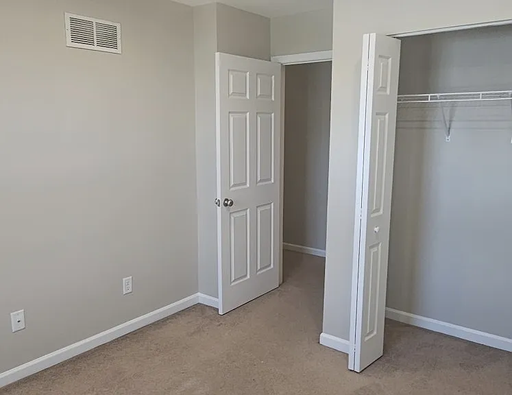89 Salerno Dr — Photo 38