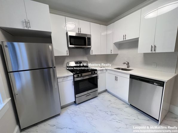 98 Longwood Ave, Brookline, MA