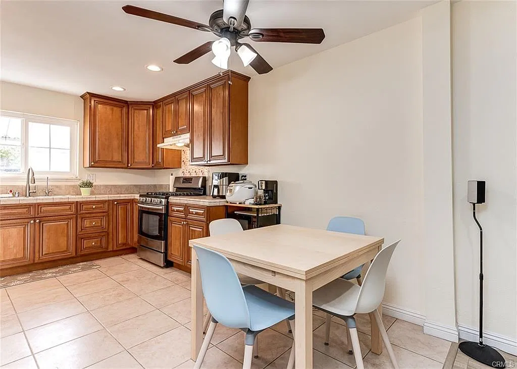 2 bed, 1.5 bath, 1088 sqft, $3,100 — Photo 4