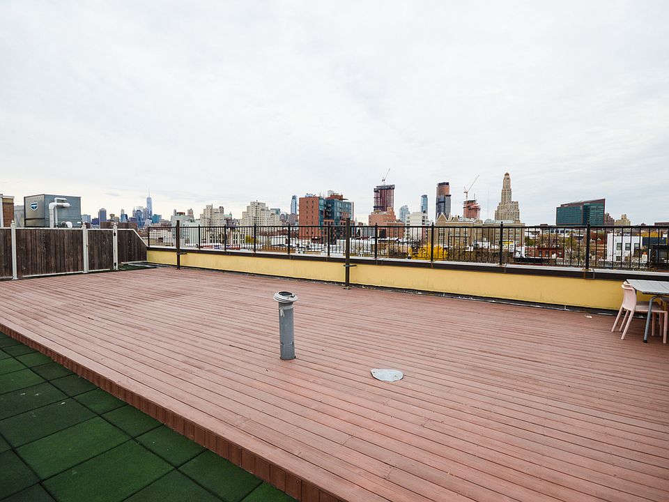 1st image of 675 Sackett St APT 102