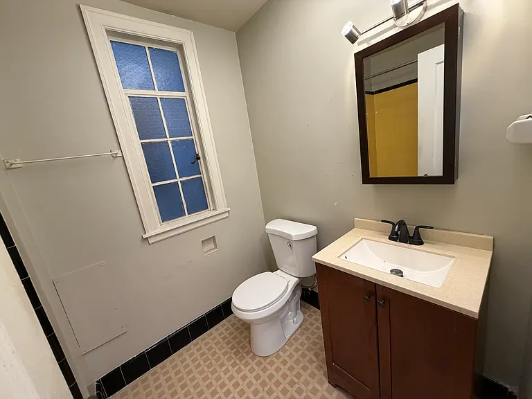 Eden Square Apartments — Photo 43