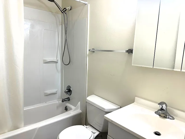 2811 Riverside Dr — Photo 18