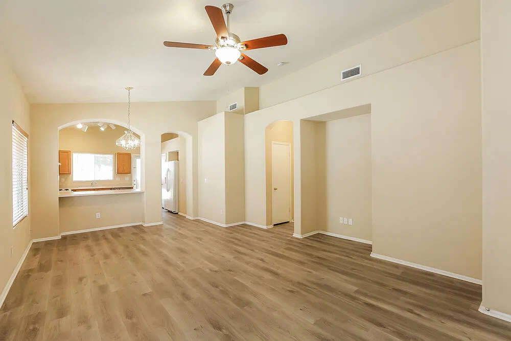 3 bed, 2.0 bath, 1264 sqft, $1,930 — Photo 3