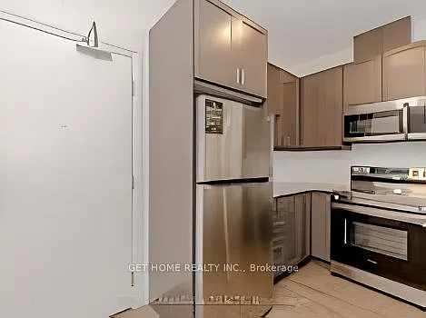 95 Dundas St W #303 — Photo 8