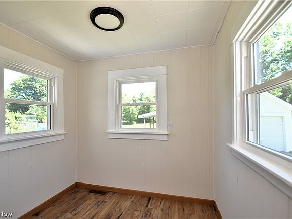 5th image of 120 Elm St