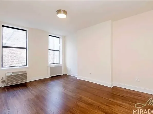 1556 York Avenue image 1 of 3