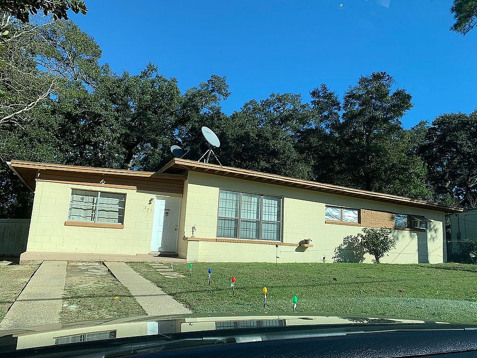 1st image of 227 Aquamarine Ave