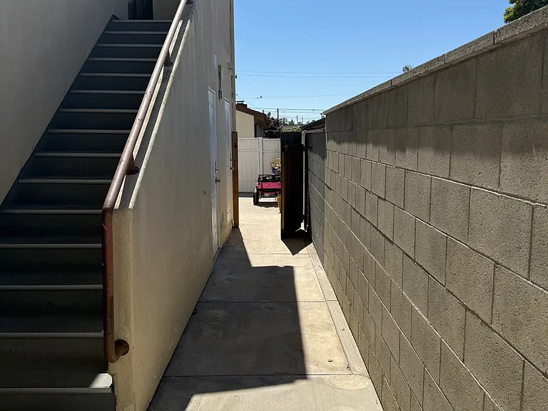 522 Washington St — Photo 12