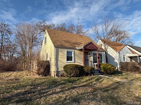 3rd image of 16828 W Chicago St