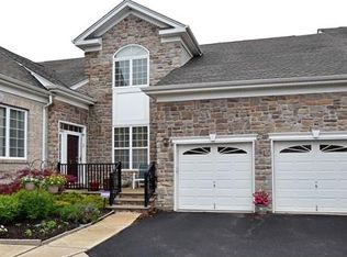 9 Seaman Ct, Old Bridge, NJ 08857