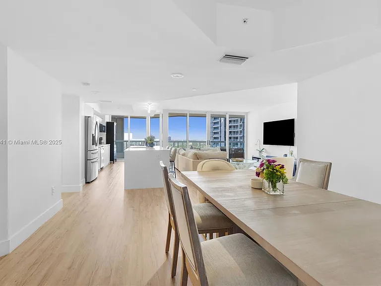 21055 Yacht Club Dr #2203 — Photo 4