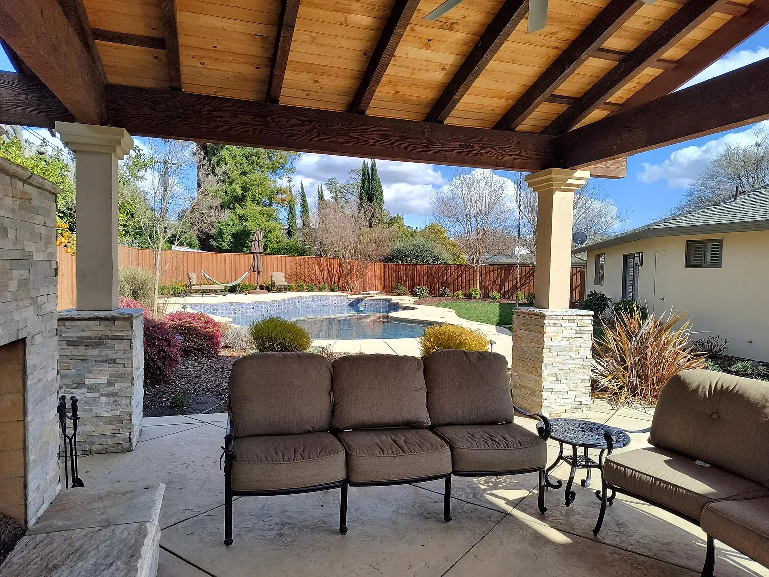 5 bed, 3083 sqft, $5,800 — Photo 1