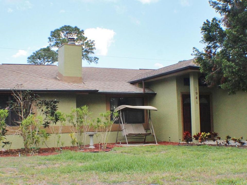 1st image of 1941 SW Hillman St