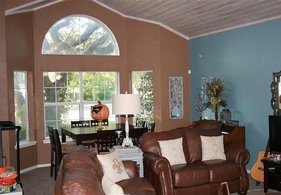 2nd image of 1 Creekwood Cir
