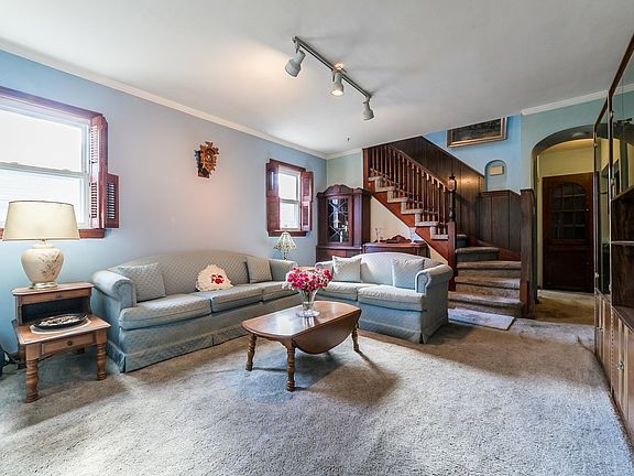 3rd image of 8258 256th St