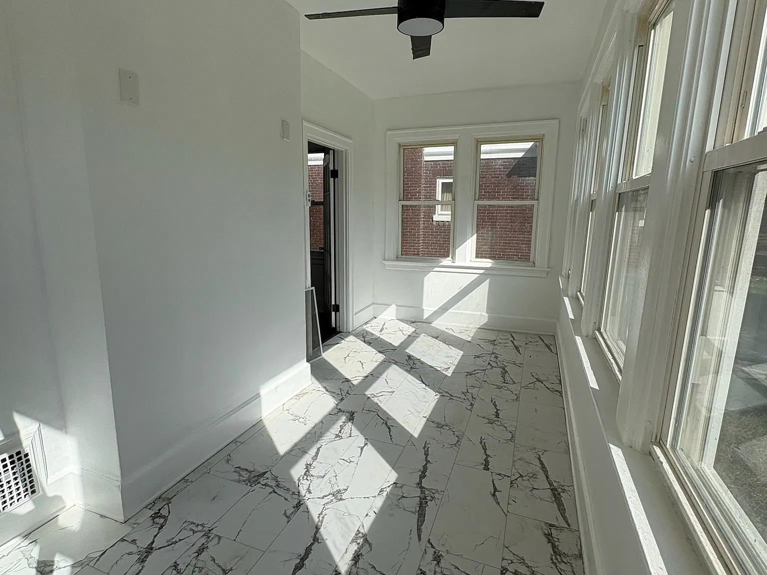 3 bed, 1.5 bath, 1965 sqft, $1,900 — Photo 4