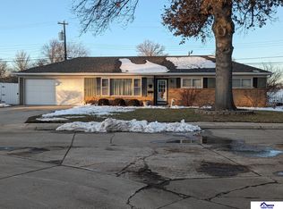 19 Arbor Ct, York, NE 68467
